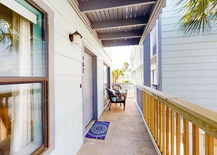 Stunning Water-view With Pool - Steps Away From The Holiday home