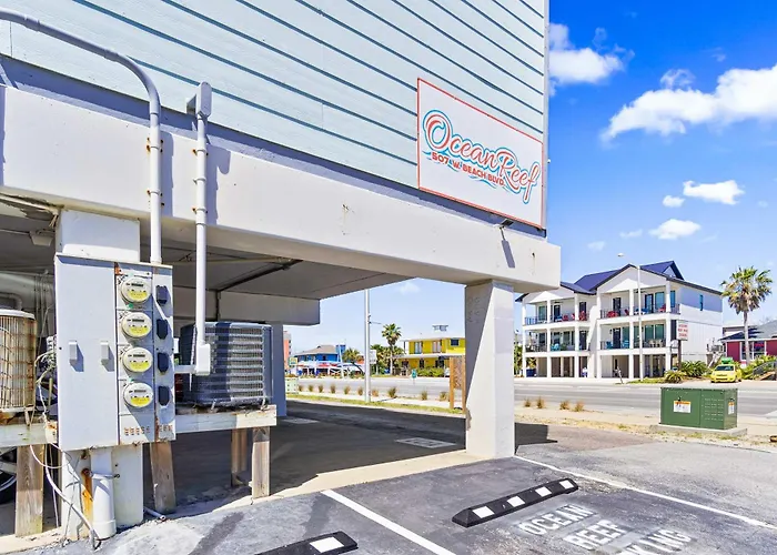 Holiday home Stunning Water-view With Pool - Steps Away From The Gulf Shores